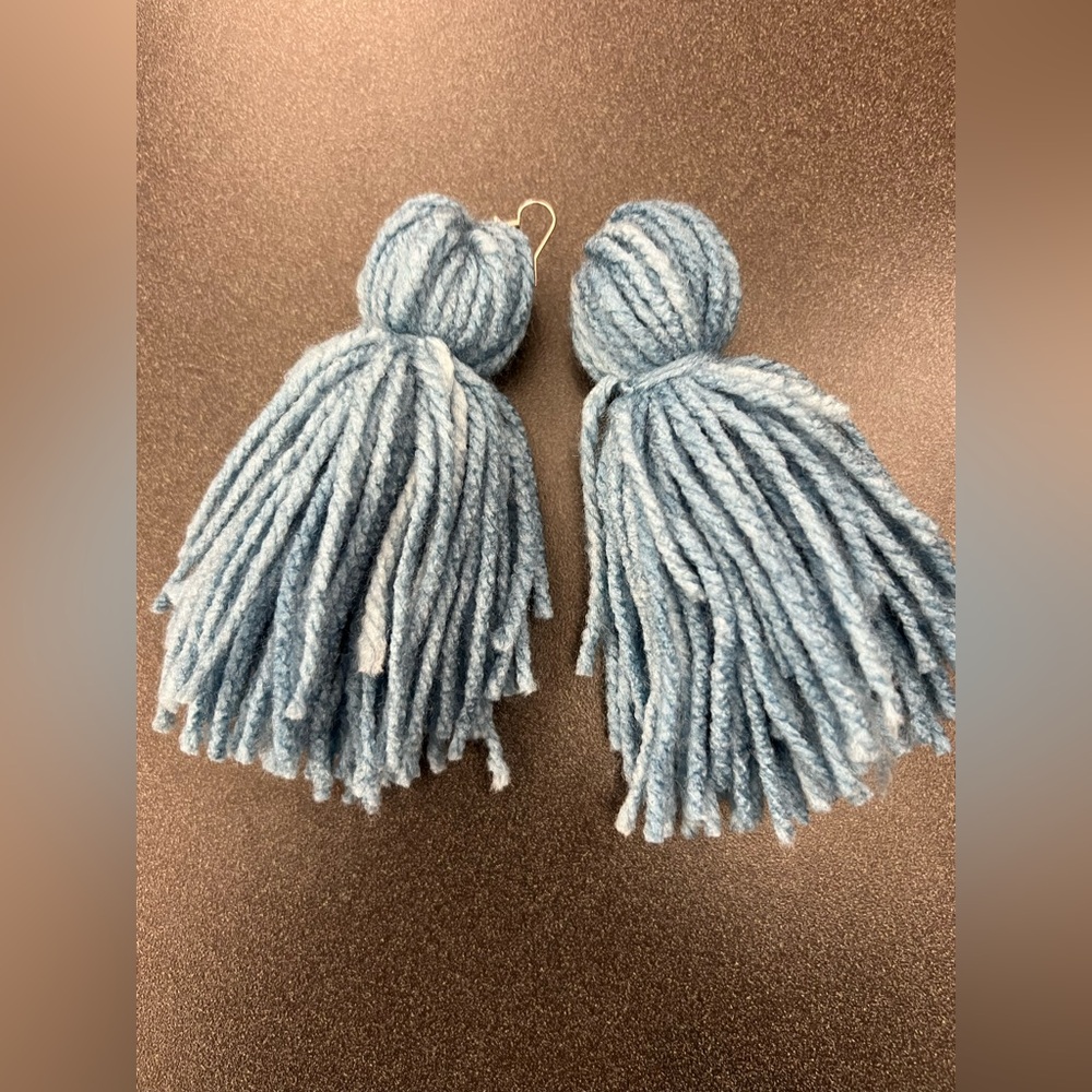 Denim Blue Yarn Tassels - Picture 3 of 5